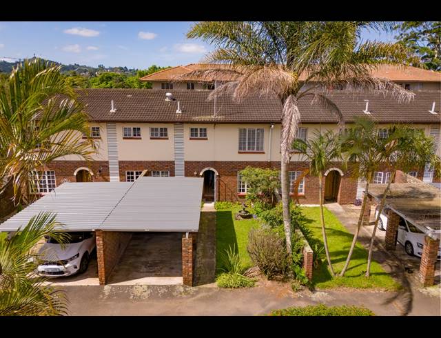 3 BEDROOM APARTMENT FOR SALE IN MANORS